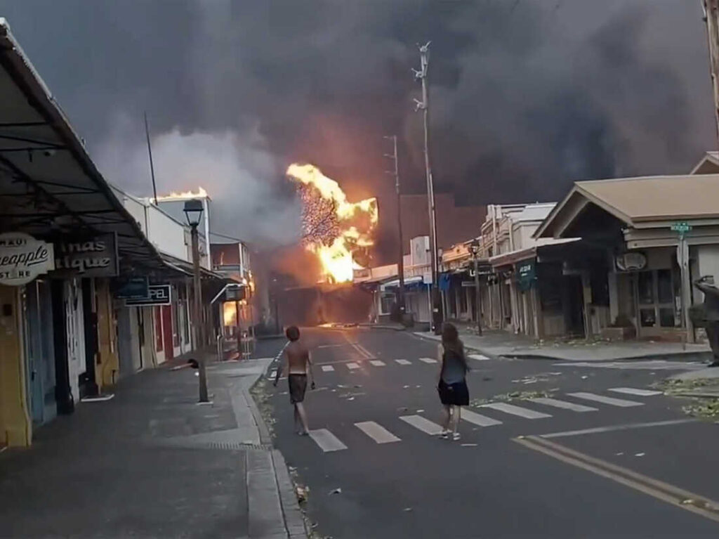 Maui Fire - Unleashes Apocalyptic Scenes